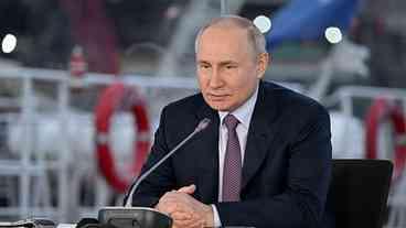 Vladimir Putin ameaça Polônia em caso de ataque a Belarus