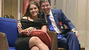 Senador Randolfe Rodrigues casa-se em Brasília, com Priscila Barbosa