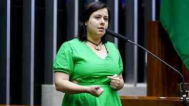 Deputado ofende colega em comentário machista e gordofóbico, em CPI