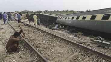 Autoridades do Paquistão investigam acidente de trem que deixou 34 mortos