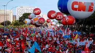 Trabalhadores da educação farão greve nacional em agosto
