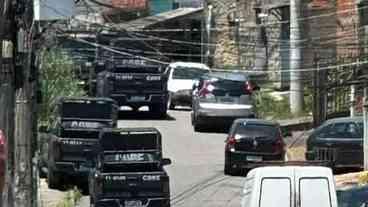 Policiais civis trocam tiros com fugitivo em Belford Roxo