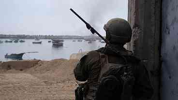 Exército de Israel afirma que tem o ‘controle operacional’ do porto de Gaza