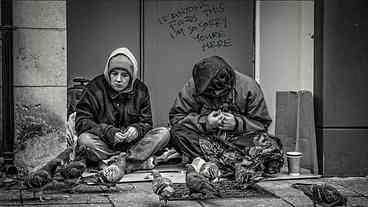 Suíça paga para mendigos saírem do país e não voltar ‘por algum tempo’