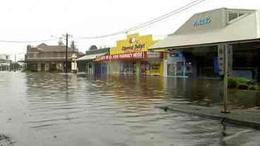 Inundações obrigam a retirada de 30 mil pessoas em Sydney