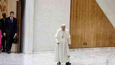 Após cancelar ida à COP28, Francisco diz que ainda não se sente bem