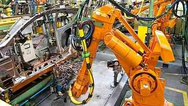 Brasil passa por um grave período de desindustrialização, constata academia