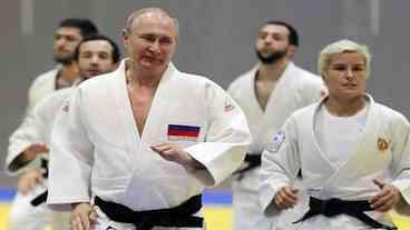 Vladimir Putin é expulso da Federação Internacional de Judô