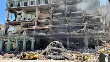 Explosão destrói parte de hotel no Centro de Havana e deixa mortos