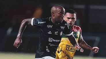 Remo vence Brusque e deixa zona de rebaixamento da Série B