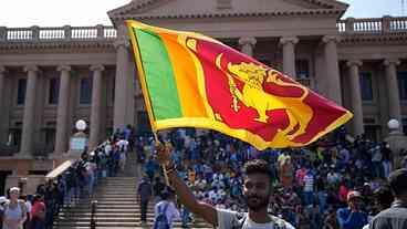 Sri Lanka declara estado de emergência após fuga de presidente