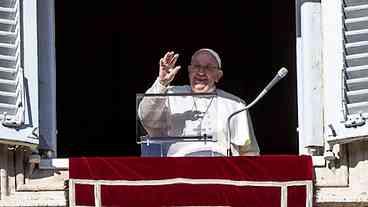 Papa Francisco reconhece bênção a casais homoafetivos