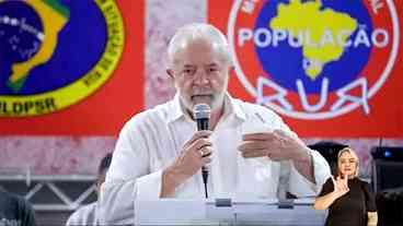 Lula participa do Natal dos Catadores e anuncia presente à associação