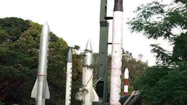 Índia testa versão de míssil supersônico BrahMos em caça Su-30