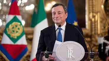 Mario Draghi aceita tentar formar novo governo na Itália