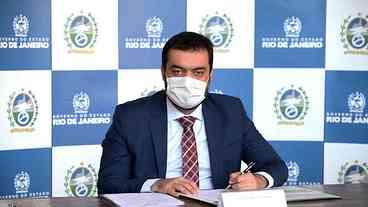 Governador do Rio se desculpa por comemoração de aniversário