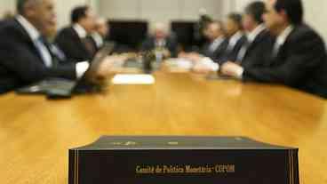 Copom segue contra o Brasil