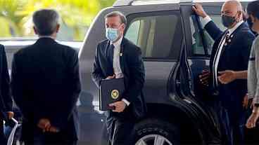 Conselheiro dos EUA incita Brasil a banir Huawei da disputa por 5G