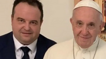 Corretor financeiro condenado por escândalo no Vaticano é preso em Dubai