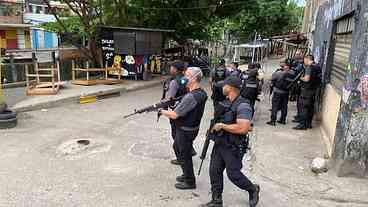 Polícia realiza operação contra milicianos na Zona Oeste