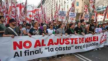 Aéreas brasileiras cancelam voos para Argentina devido à greve geral