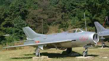 China converte caças J-6 em drones, segundo mídia