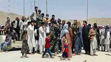 Alemanha promete resgatar até 10 mil pessoas de Cabul