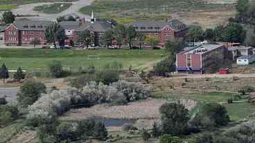 Canadá: restos mortais são achados junto a antiga escola indígena