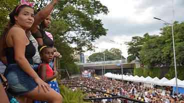 SP: bloco homenageia Rita Lee,’primeiro carnaval depois que ela virou perfume’