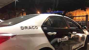 Operação prende milicianos que extorquiam comerciantes na Zona Oeste