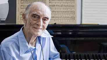 Remo Usai, maestro e compositor de trilhas sonoras, morre aos 93 anos