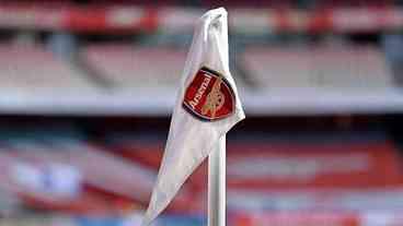 Afetada por surtos de covid, Premier League adia mais jogos