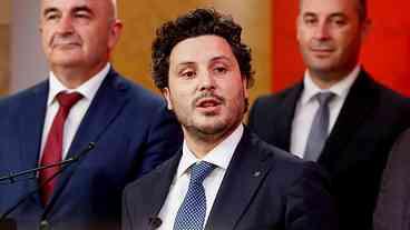 Parlamento derruba governo de Montenegro