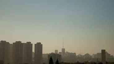 Emissões globais de CO2 ligadas à energia têm novo recorde em 2023