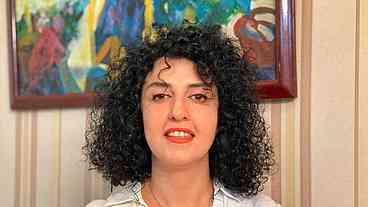 Narges Mohammadi é condenada pela sexta vez em Teerã