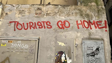 Pichações em Florença pedem para turistas irem embora