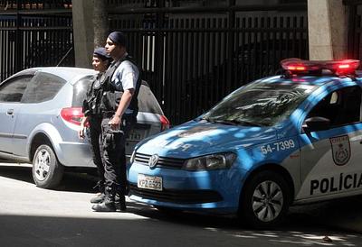policiario2.jpg