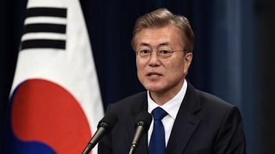 moon-1.jpg