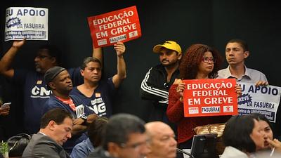 greveeducacao.jpg