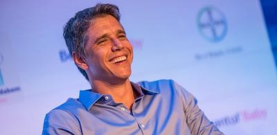 pai-de-quatro-filhos-com-idades-diferentes-pedro-12-nina-10-felipe-seis-e-joao-um-ano-e-quatro-meses-o-ator-marcio-garcia-coloca-o-cuidado-e-atencao-com-os-filhos-como-1438959346741_615x300.jpg