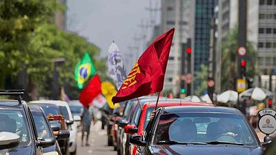 carreatabolsonaro.jpg