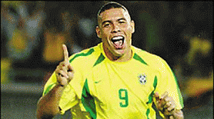 Ronaldo-Cascao-300x168.gif