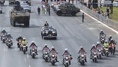 dilma-desfile.jpg