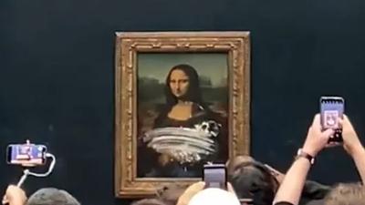 mona.jpg