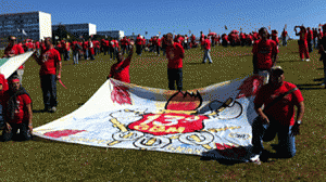 bombeirosprotesto2_300x225-300x168.gif