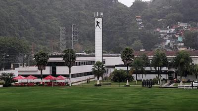 santos.jpg