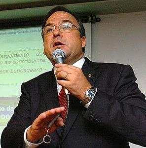 sandro_mabel_Deputado_Federal-296x300.jpg