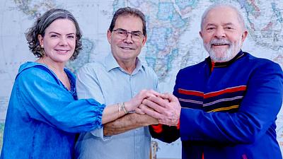 gleisi-forca-lula.jpg
