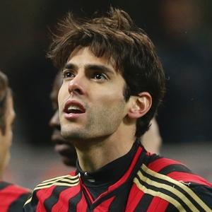 23nov2013-brasileiro-kaka-comemora-apos-marcar-o-gol-do-milan-contra-o-genoa-1385237571899_300x300.jpg