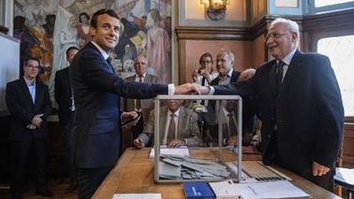macron.jpg